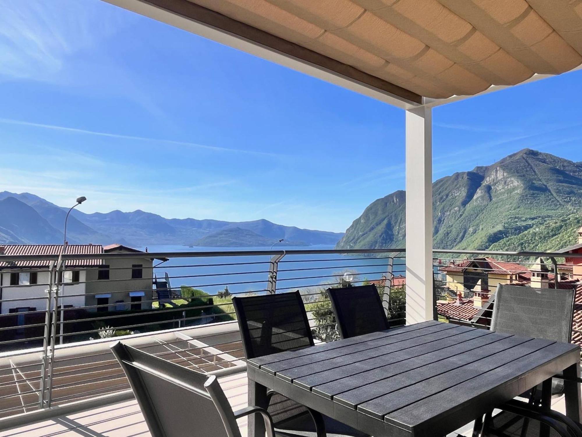 Costa Blu - Terrace Overlooking The Lake & Pool Riva di Solto Exterior foto